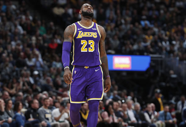 3个大胆预测：对国王队2025年NBA季后赛附加赛对阵独行侠队的预测
